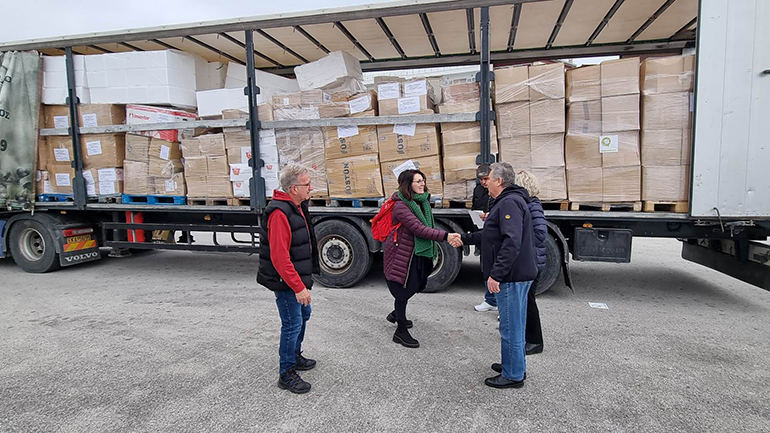 Παραδόθηκαν στο Αϊβαλί 500 κιβώτια ανθρωπιστικής βοήθειας για τους σεισμόπληκτους της Τουρκίας